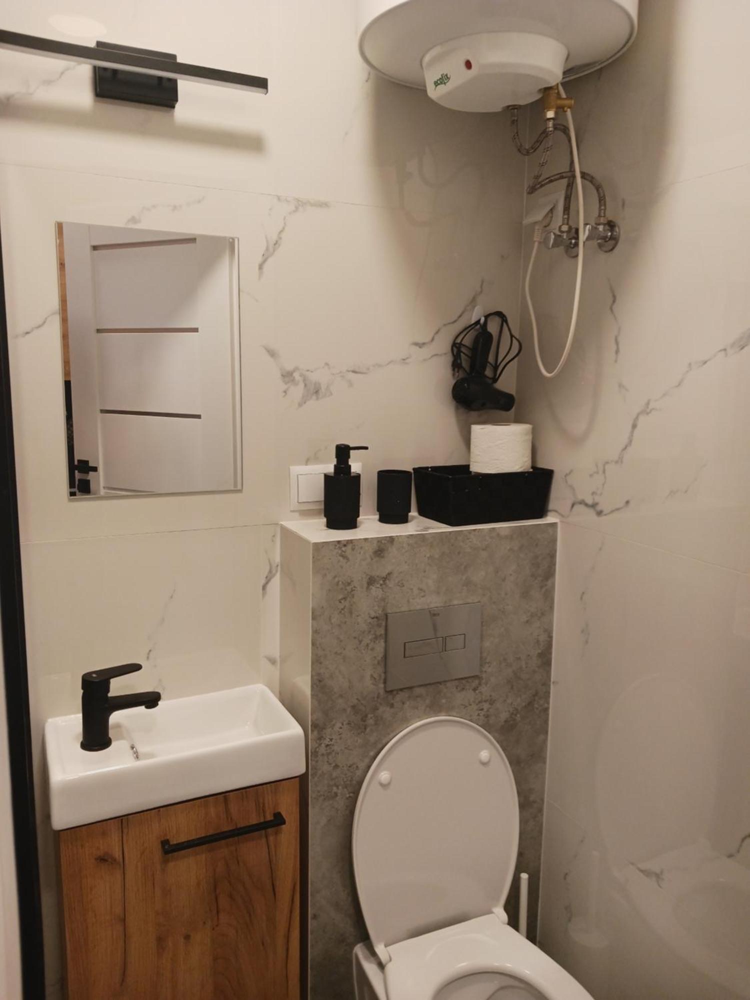 Apartamenty Marco 3-Bis- Przy Dworcu-Stare Miasto-Super Wi Fi Kraków Zewnętrze zdjęcie